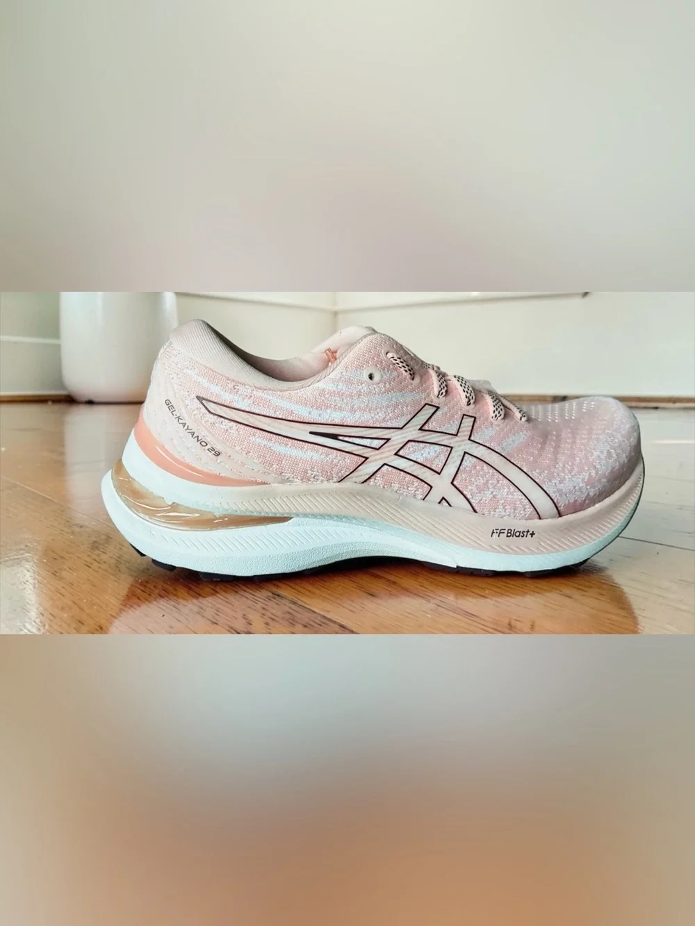 Women's ASICS GEL-Kayano 29 